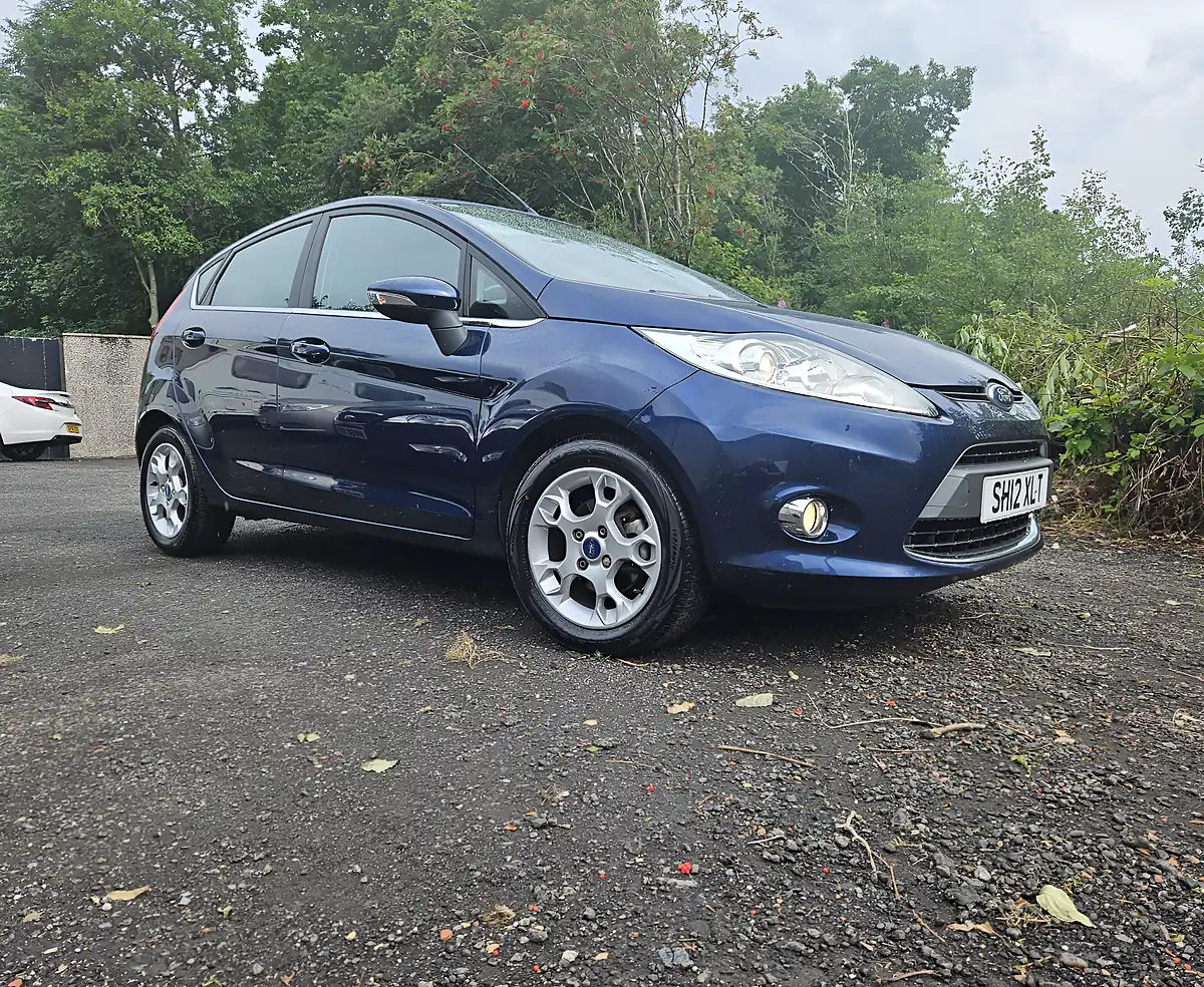 Used 2012 Ford Fiesta Zetec Blue - Interior and Exterior details 2