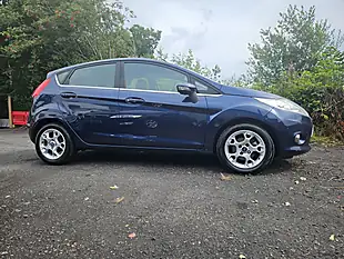 Used 2012 Ford Fiesta Zetec Blue - Interior and Exterior details 6