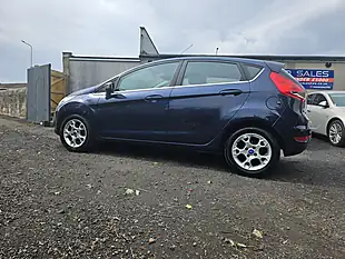 Used 2012 Ford Fiesta Zetec Blue - Interior and Exterior details 8