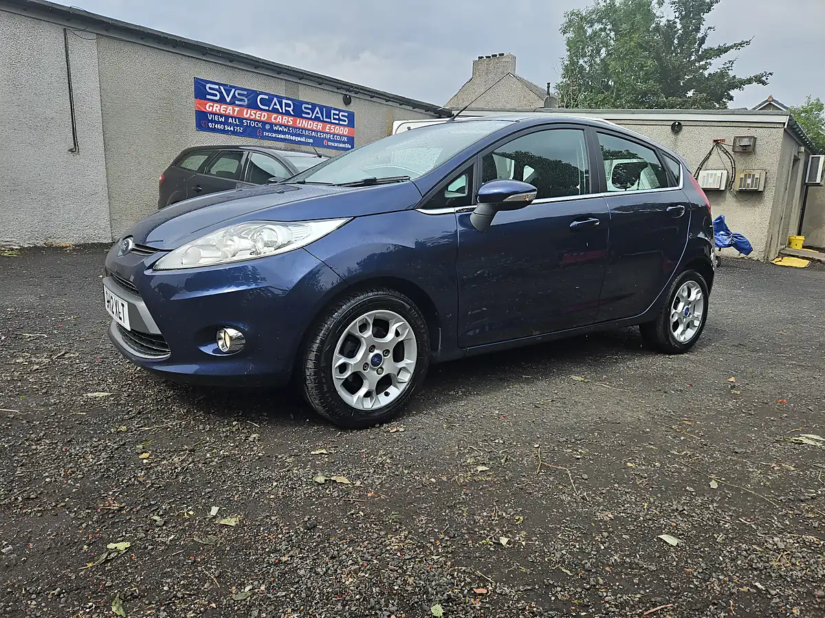 Used 2012 Ford Fiesta Zetec Blue - Interior and Exterior details 9