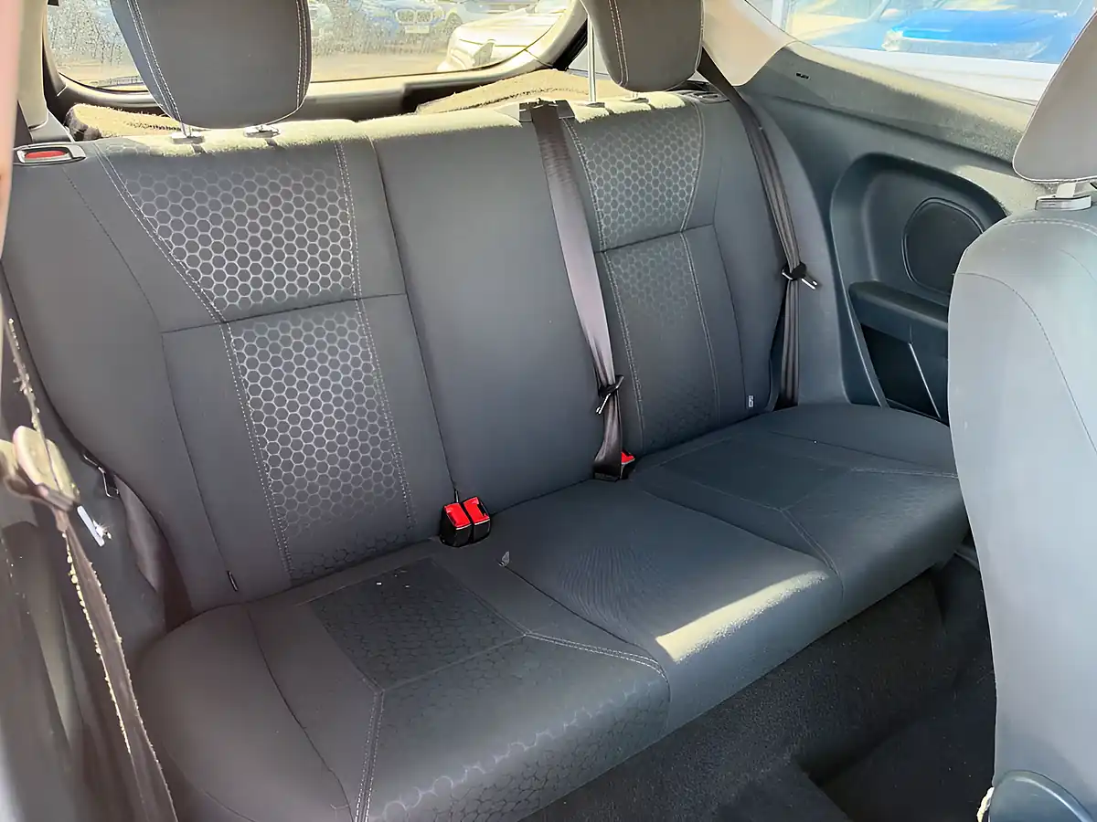 Used 2012 Ford Fiesta Zetec Blue - Interior and Exterior details 17