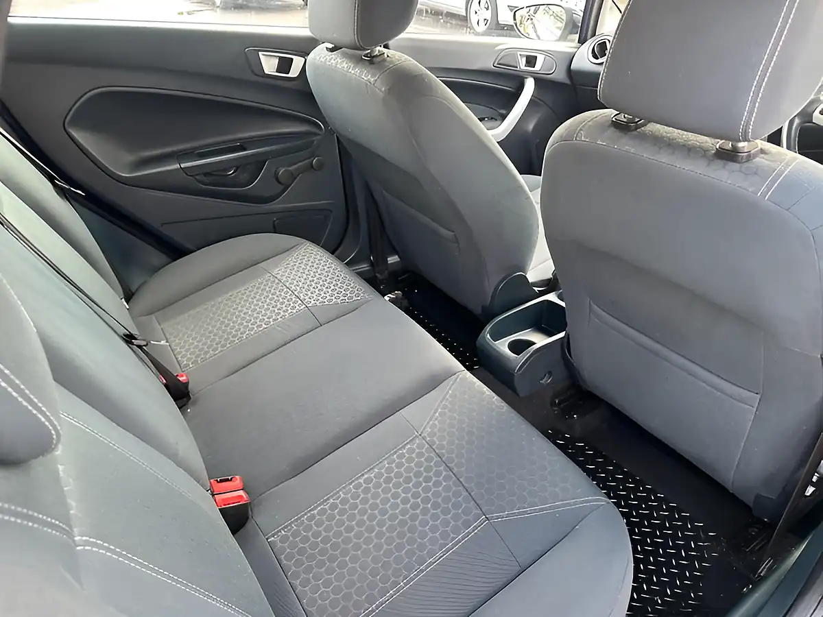 Used 2012 Ford Fiesta Zetec Blue - Interior and Exterior details 18