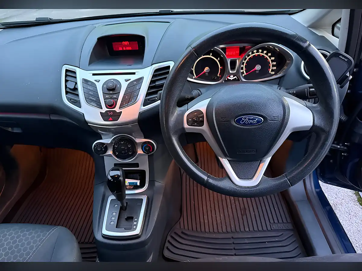 Used 2012 Ford Fiesta Zetec Blue - Interior and Exterior details 14