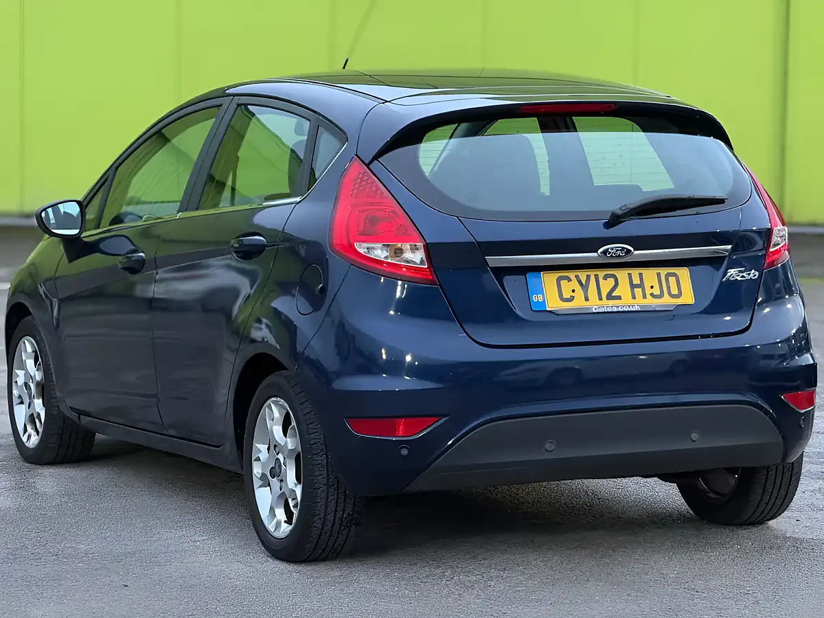 Used 2012 Ford Fiesta Zetec Blue - Interior and Exterior details 5