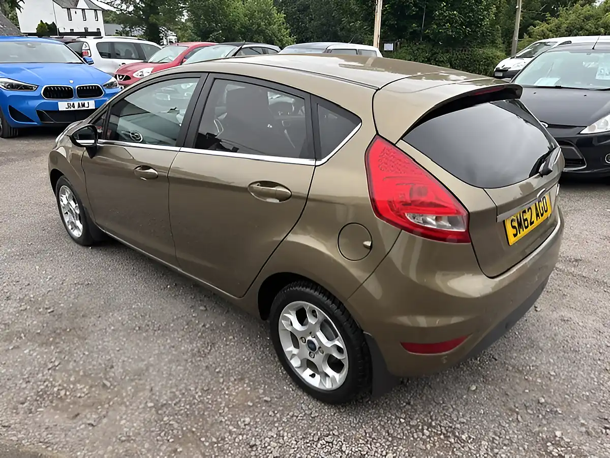 Used 2012 Ford Fiesta Zetec Brown - Interior and Exterior details 6