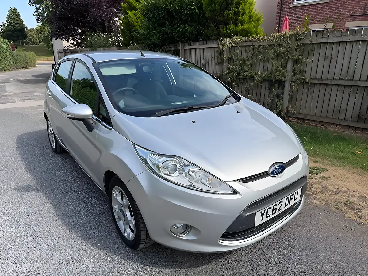 Used 2012 Ford Fiesta Zetec Moondust Silver - Front View
