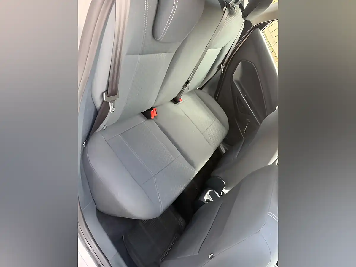 Used 2012 Ford Fiesta Zetec Moondust Silver - Interior and Exterior details 15