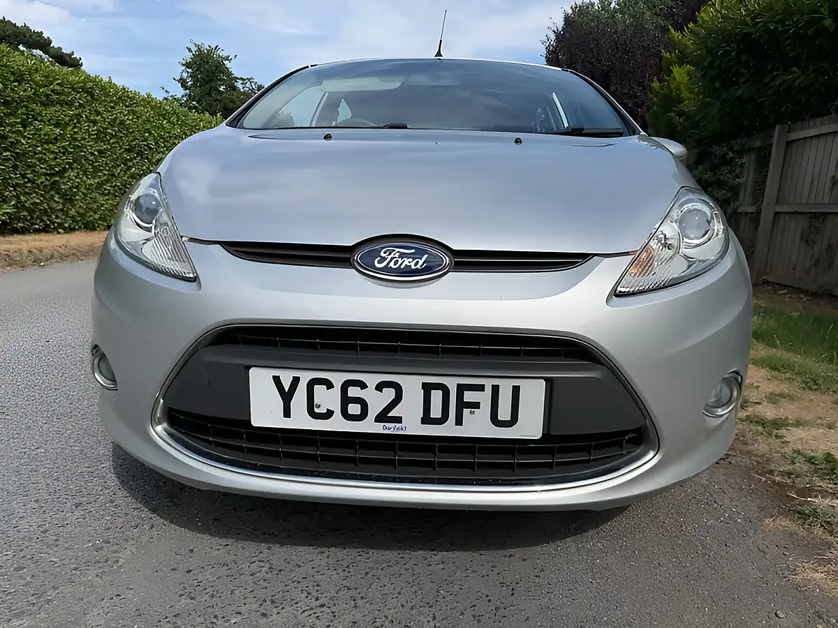 Used 2012 Ford Fiesta Zetec Moondust Silver - Interior and Exterior details 2