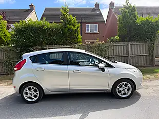 Used 2012 Ford Fiesta Zetec Moondust Silver - Interior and Exterior details 6