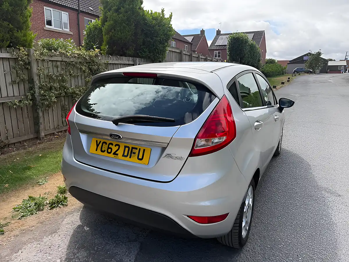 Used 2012 Ford Fiesta Zetec Moondust Silver - Interior and Exterior details 7