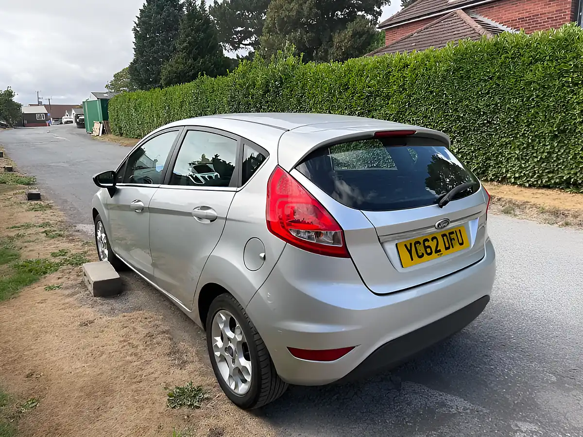 Used 2012 Ford Fiesta Zetec Moondust Silver - Interior and Exterior details 9
