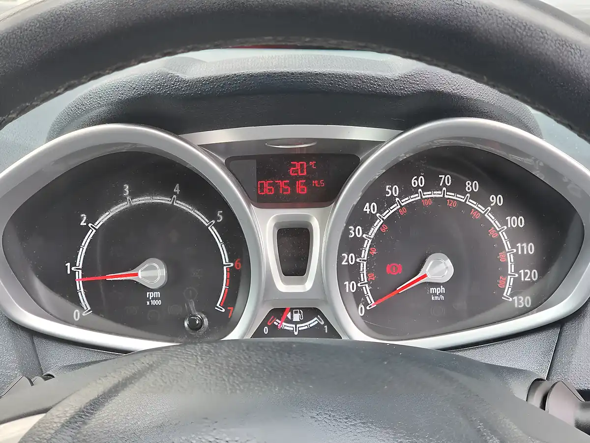 Used 2012 Ford Fiesta Zetec Red - Interior and Exterior details 6