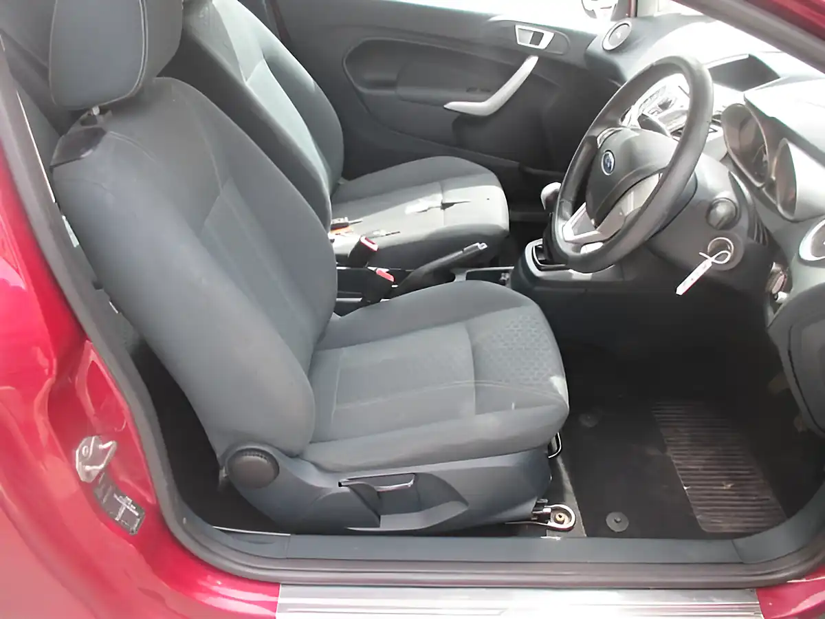 Used 2012 Ford Fiesta Zetec Red - Interior and Exterior details 7