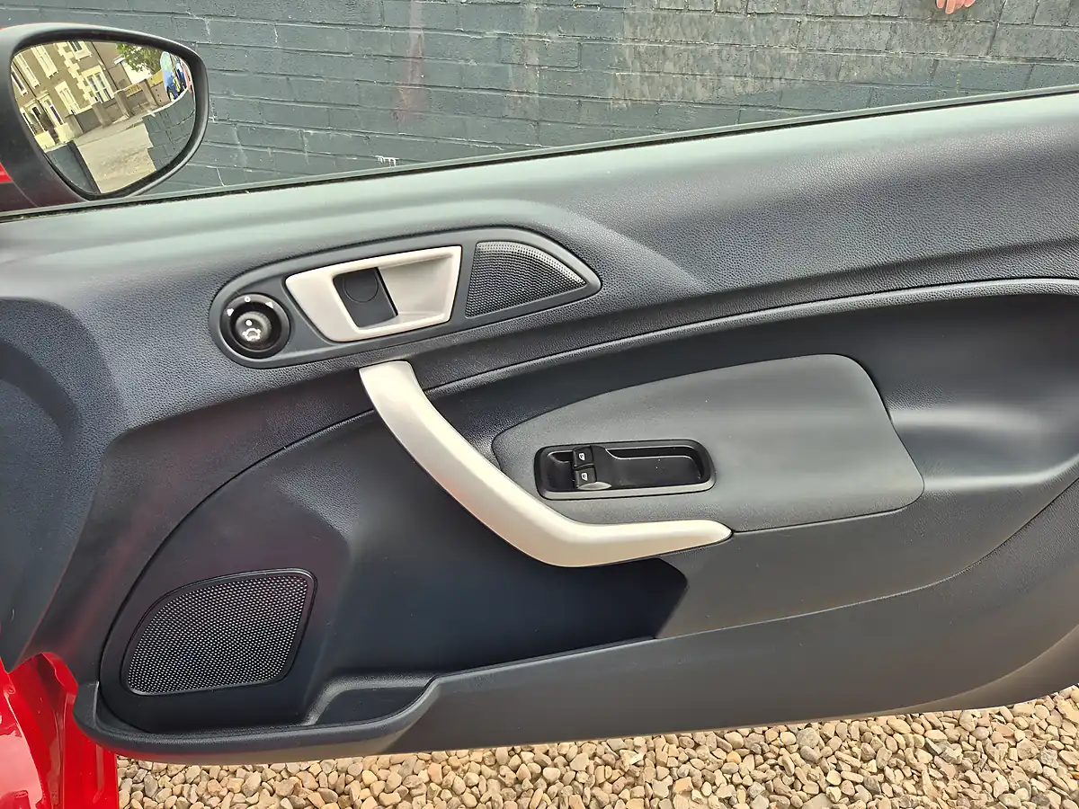 Used 2012 Ford Fiesta Zetec Red - Interior and Exterior details 16