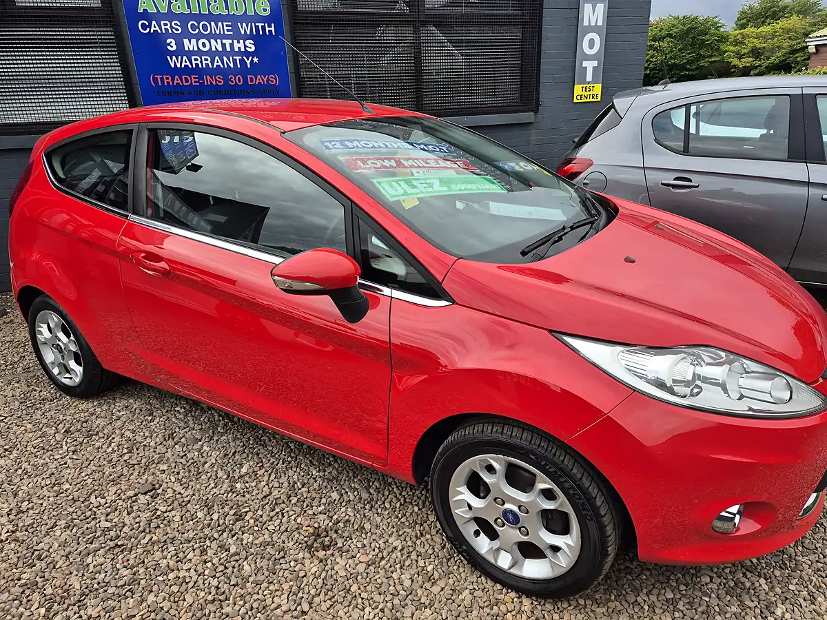 Used 2012 Ford Fiesta Zetec Red - Interior and Exterior details 2