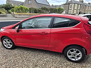 Used 2012 Ford Fiesta Zetec Red - Interior and Exterior details 5