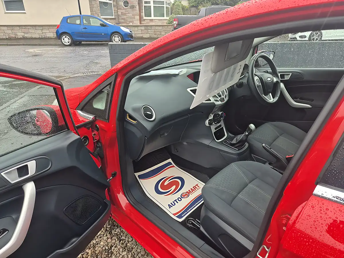 Used 2012 Ford Fiesta Zetec Red - Interior and Exterior details 12