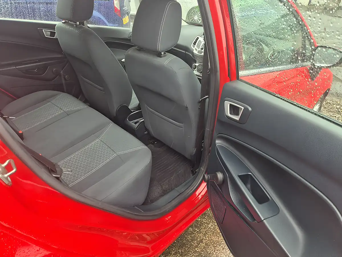 Used 2012 Ford Fiesta Zetec Red - Interior and Exterior details 13