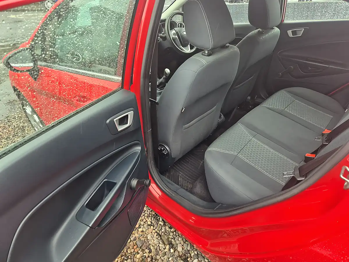 Used 2012 Ford Fiesta Zetec Red - Interior and Exterior details 14