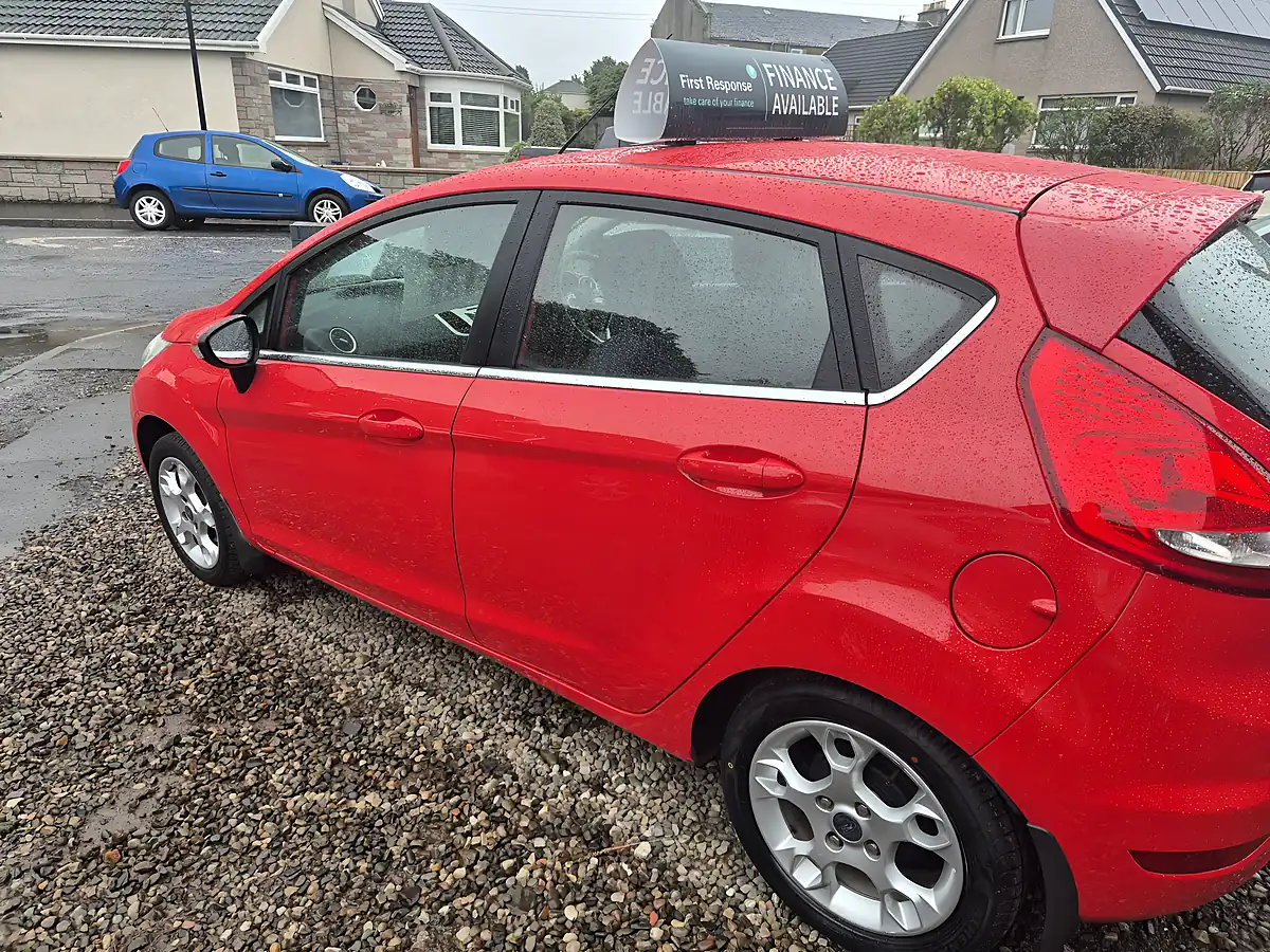 Used 2012 Ford Fiesta Zetec Red - Interior and Exterior details 6