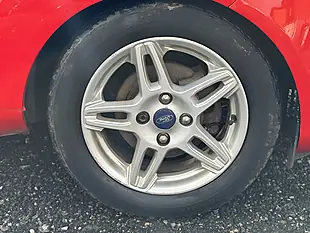 Used 2012 Ford Fiesta Zetec Red - Interior and Exterior details 10