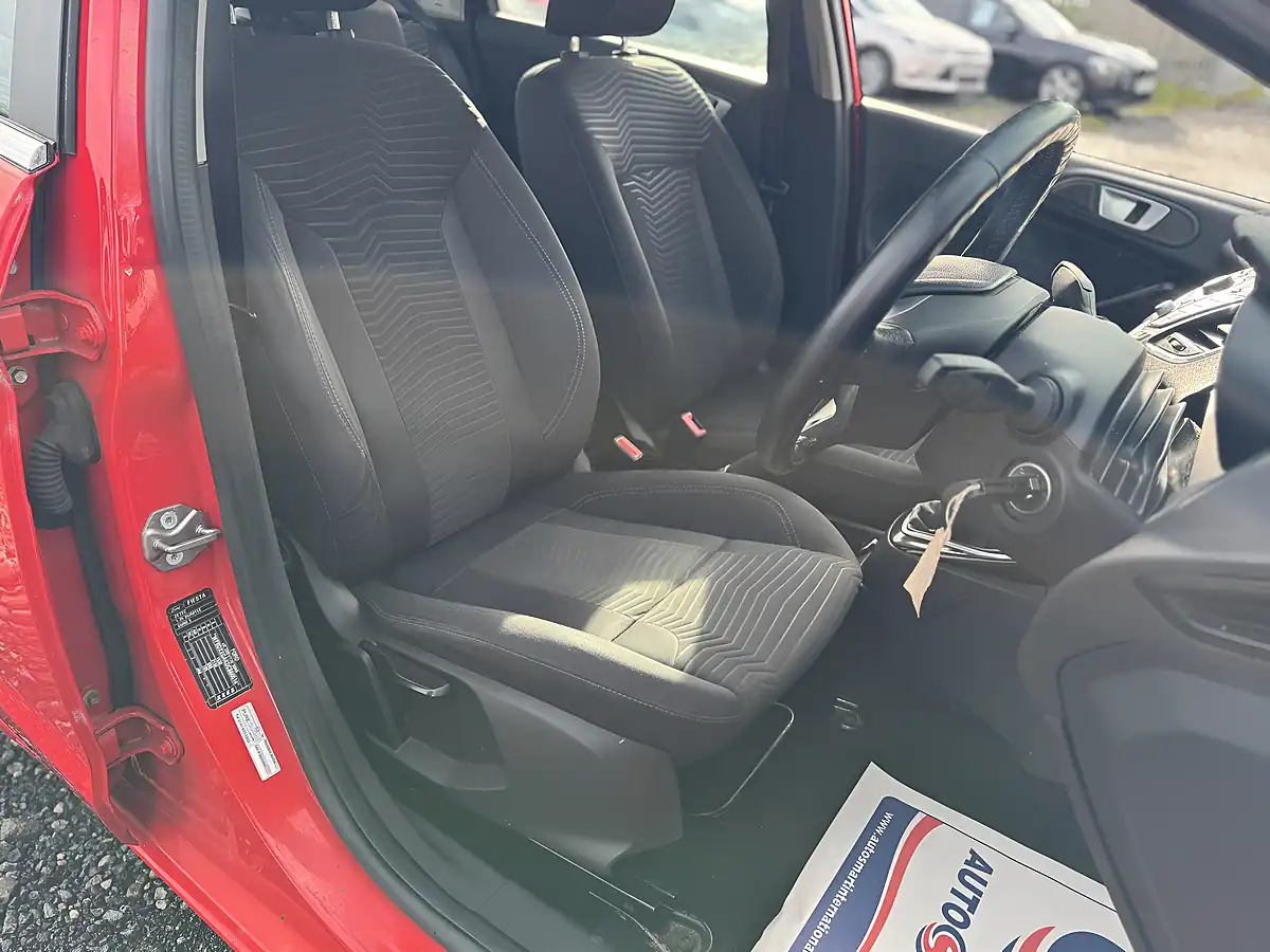 Used 2012 Ford Fiesta Zetec Red - Interior and Exterior details 17