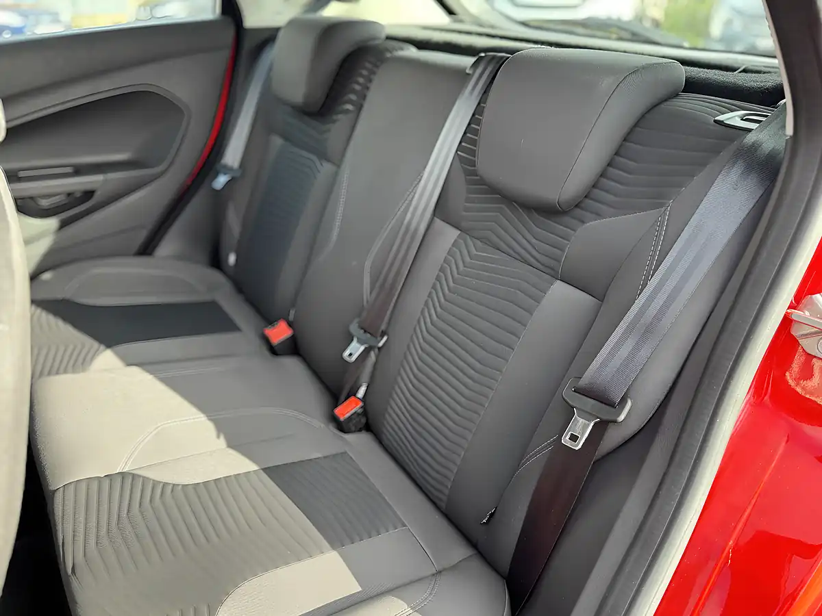 Used 2012 Ford Fiesta Zetec Red - Interior and Exterior details 19
