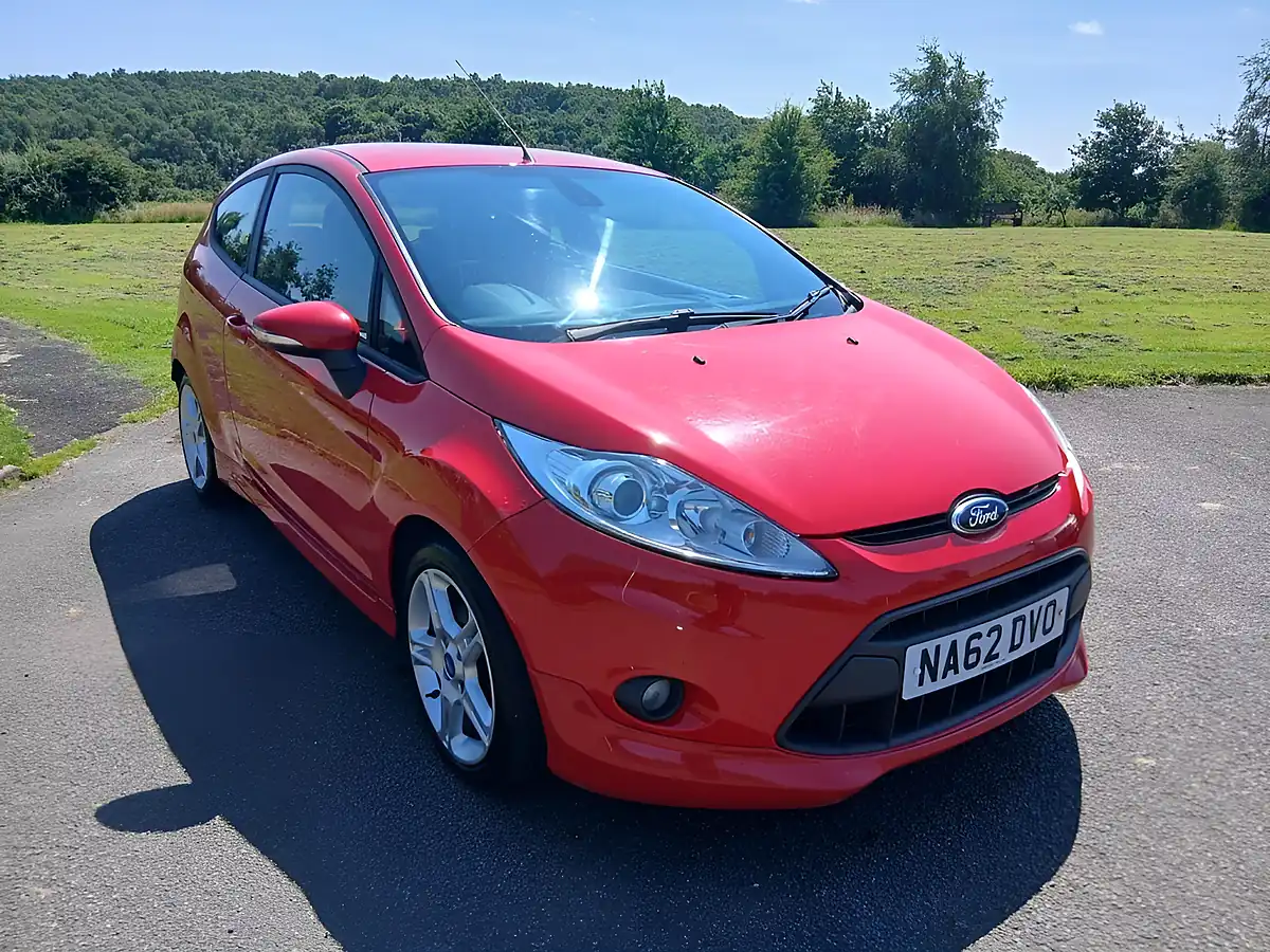 Used 2012 Ford Fiesta Zetec S Red - Front View