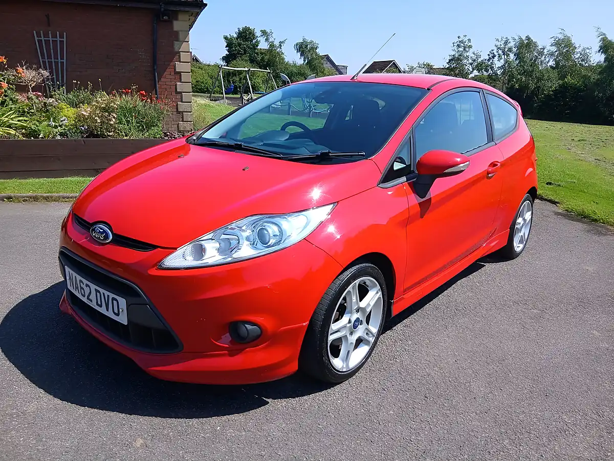 Used 2012 Ford Fiesta Zetec S Red - Interior and Exterior details 8