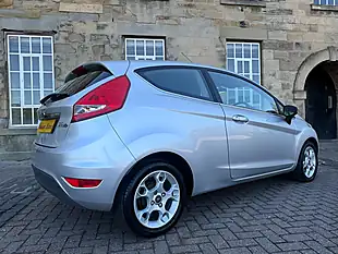 Used 2012 Ford Fiesta Zetec Silver - Interior and Exterior details 17