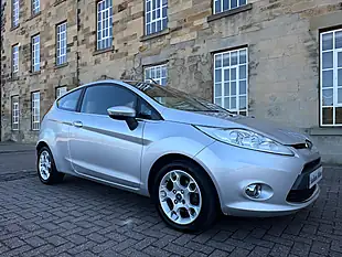 Used 2012 Ford Fiesta Zetec Silver - Interior and Exterior details 8