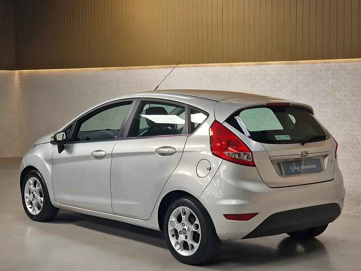 Used 2012 Ford Fiesta Zetec Silver - Interior and Exterior details 9