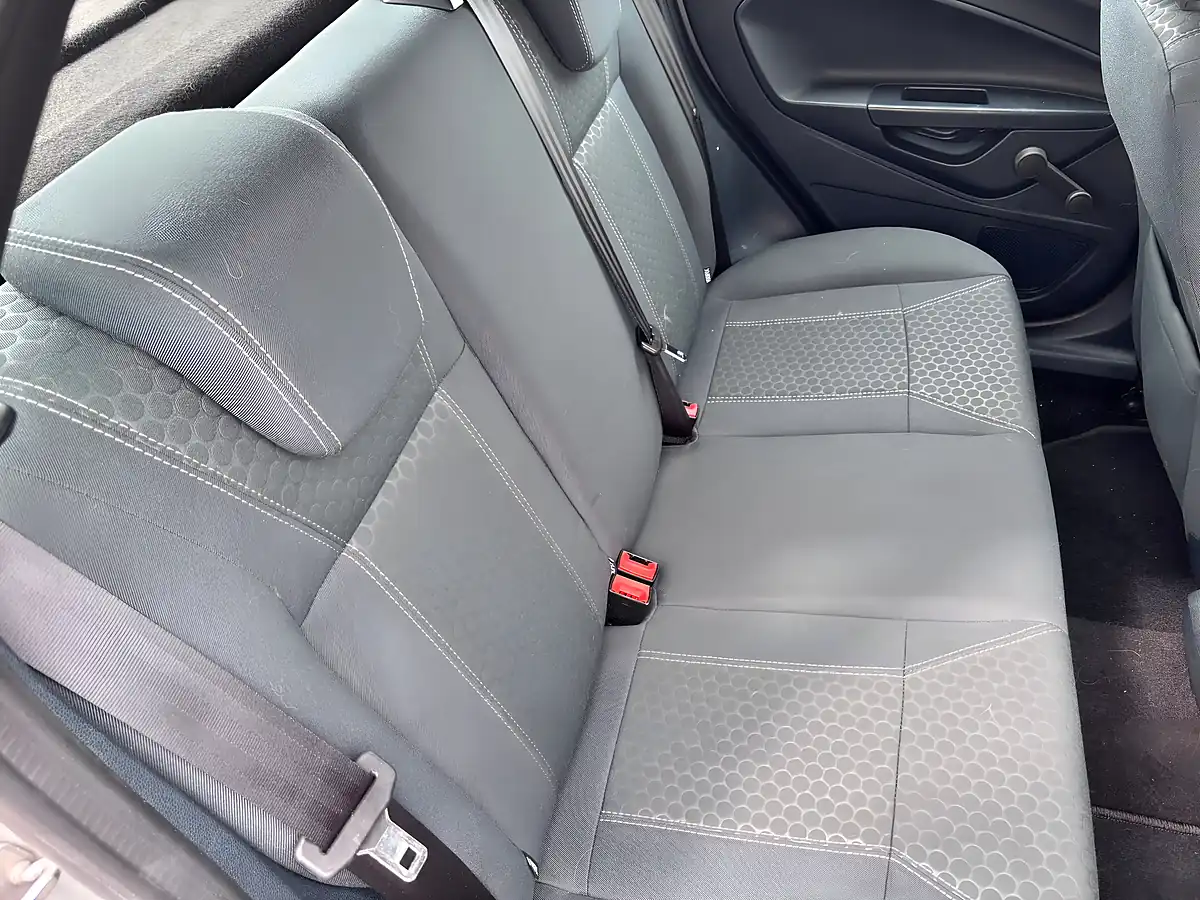 Used 2012 Ford Fiesta Zetec Silver - Interior and Exterior details 10