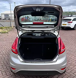 Used 2012 Ford Fiesta Zetec Silver - Interior and Exterior details 12
