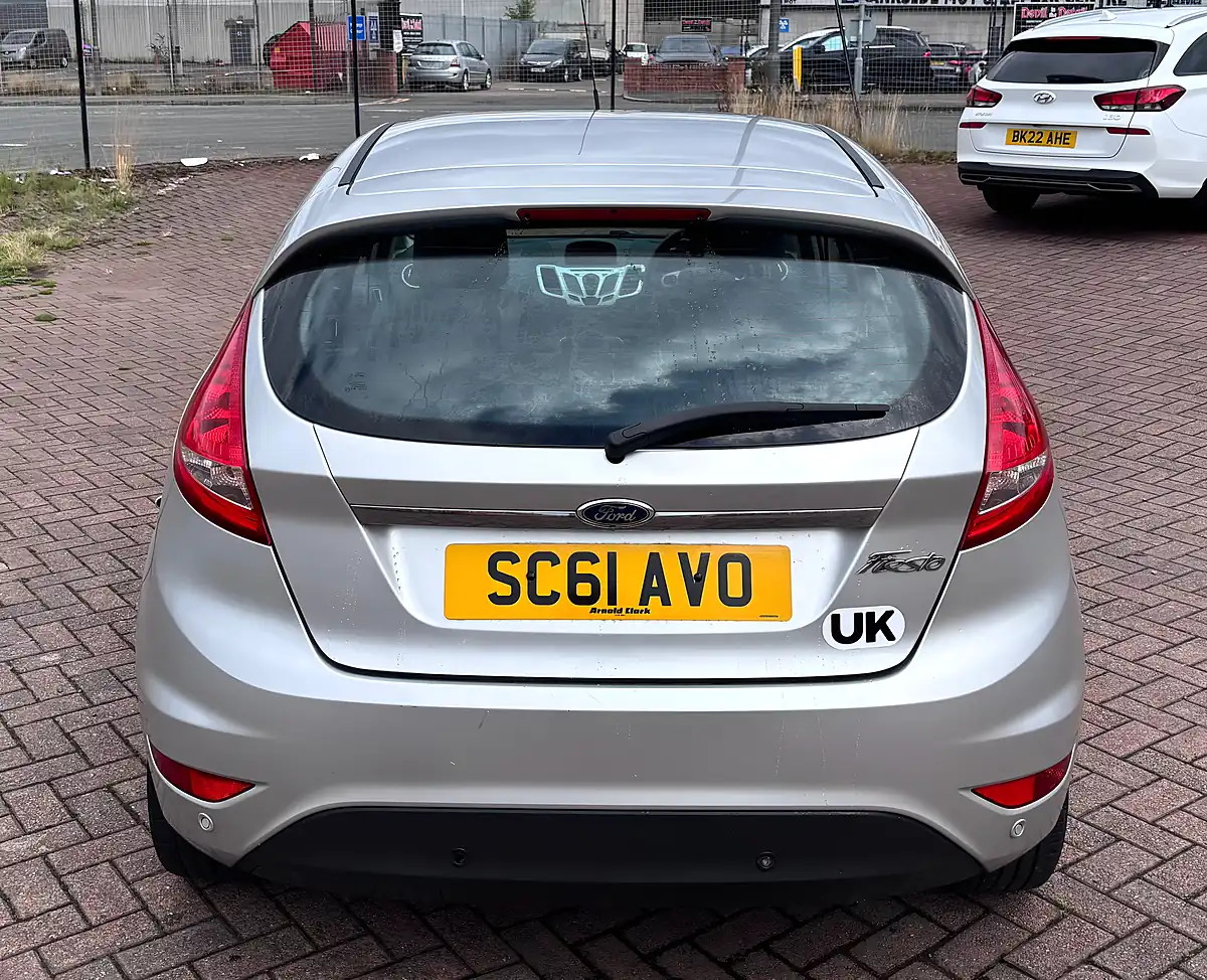 Used 2012 Ford Fiesta Zetec Silver - Interior and Exterior details 5