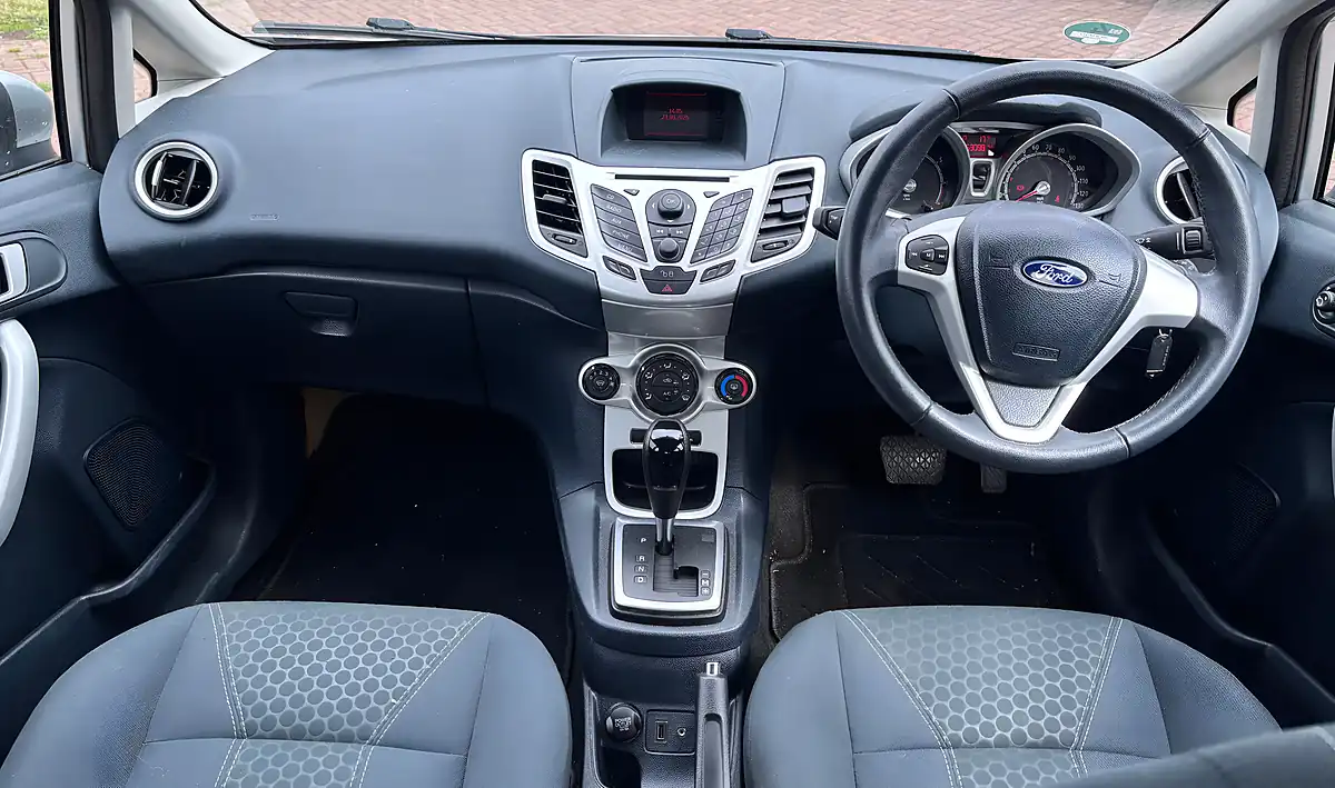 Used 2012 Ford Fiesta Zetec Silver - Interior and Exterior details 9