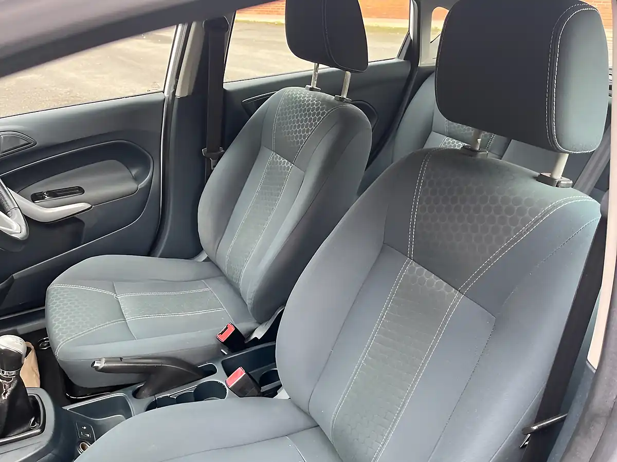 Used 2012 Ford Fiesta Zetec White - Interior and Exterior details 10
