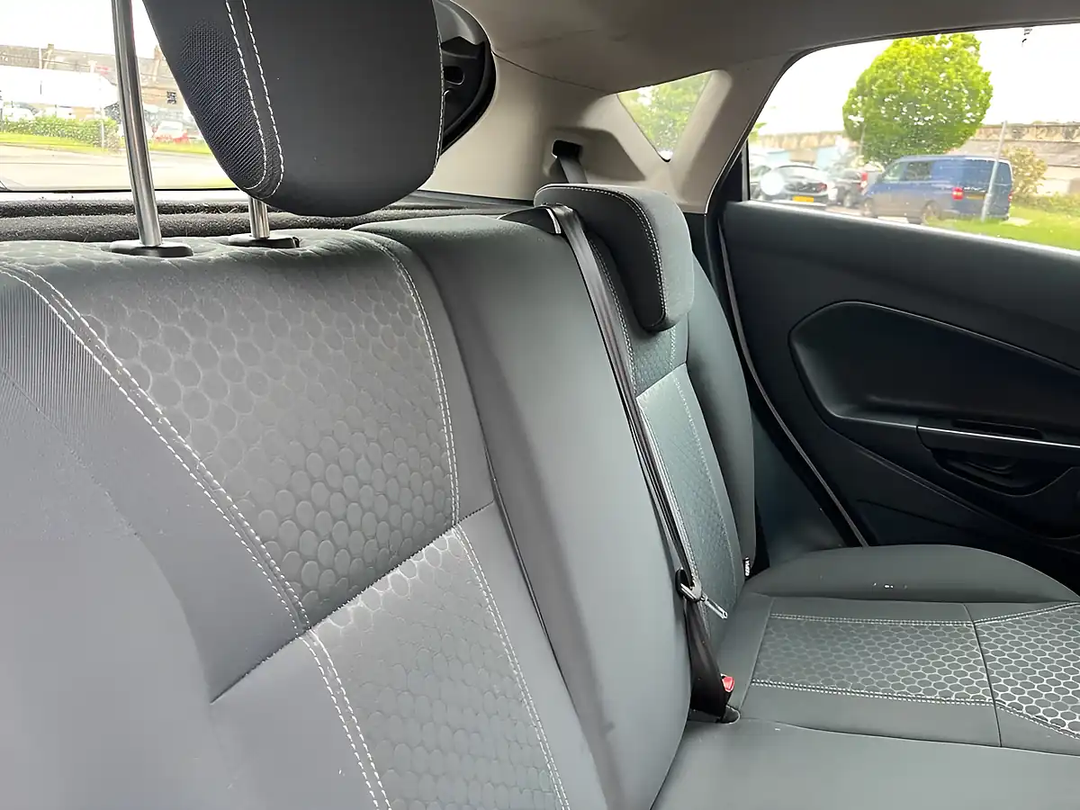 Used 2012 Ford Fiesta Zetec White - Interior and Exterior details 12