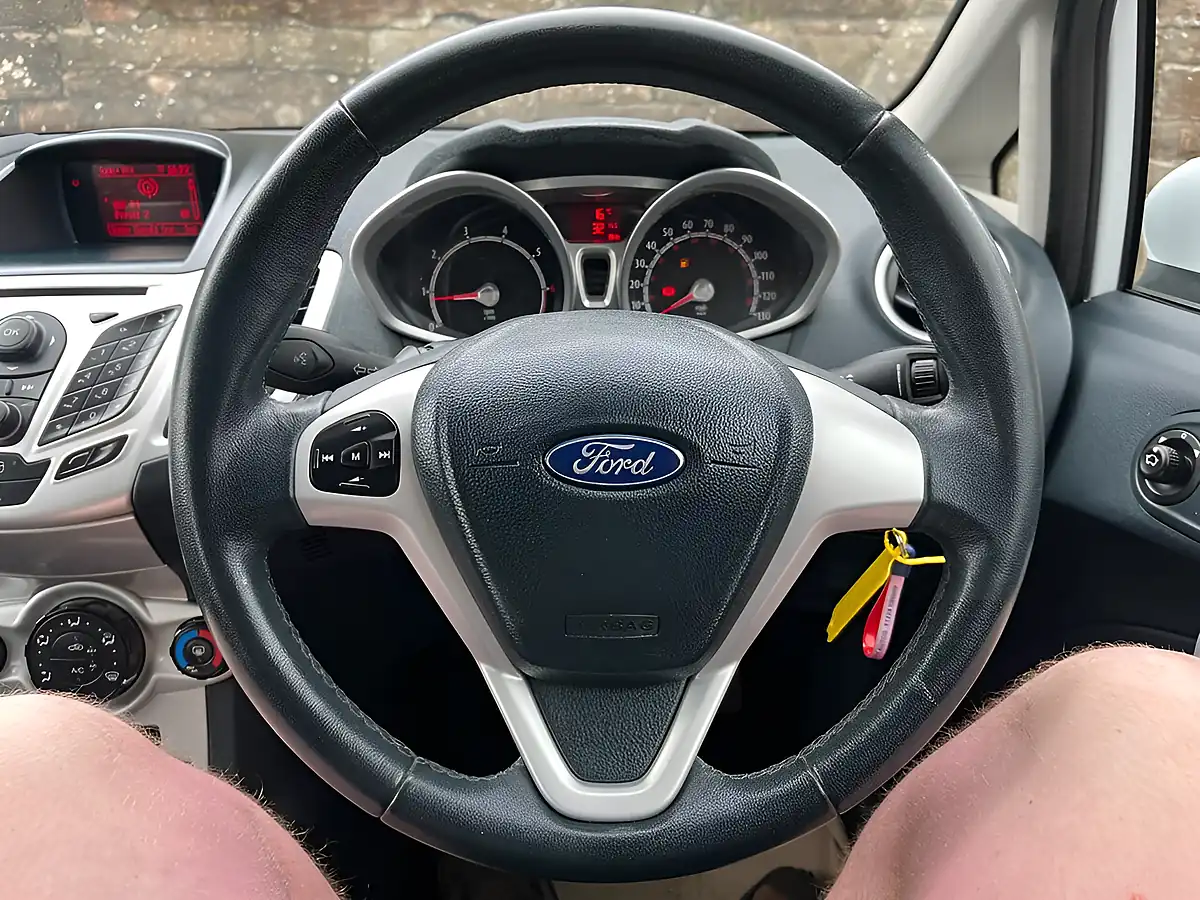 Used 2012 Ford Fiesta Zetec White - Interior and Exterior details 20