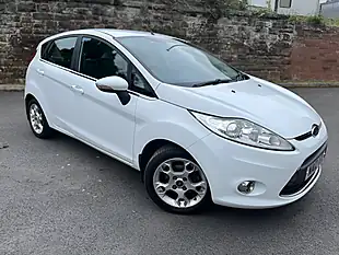 Used 2012 Ford Fiesta Zetec White - Interior and Exterior details 3