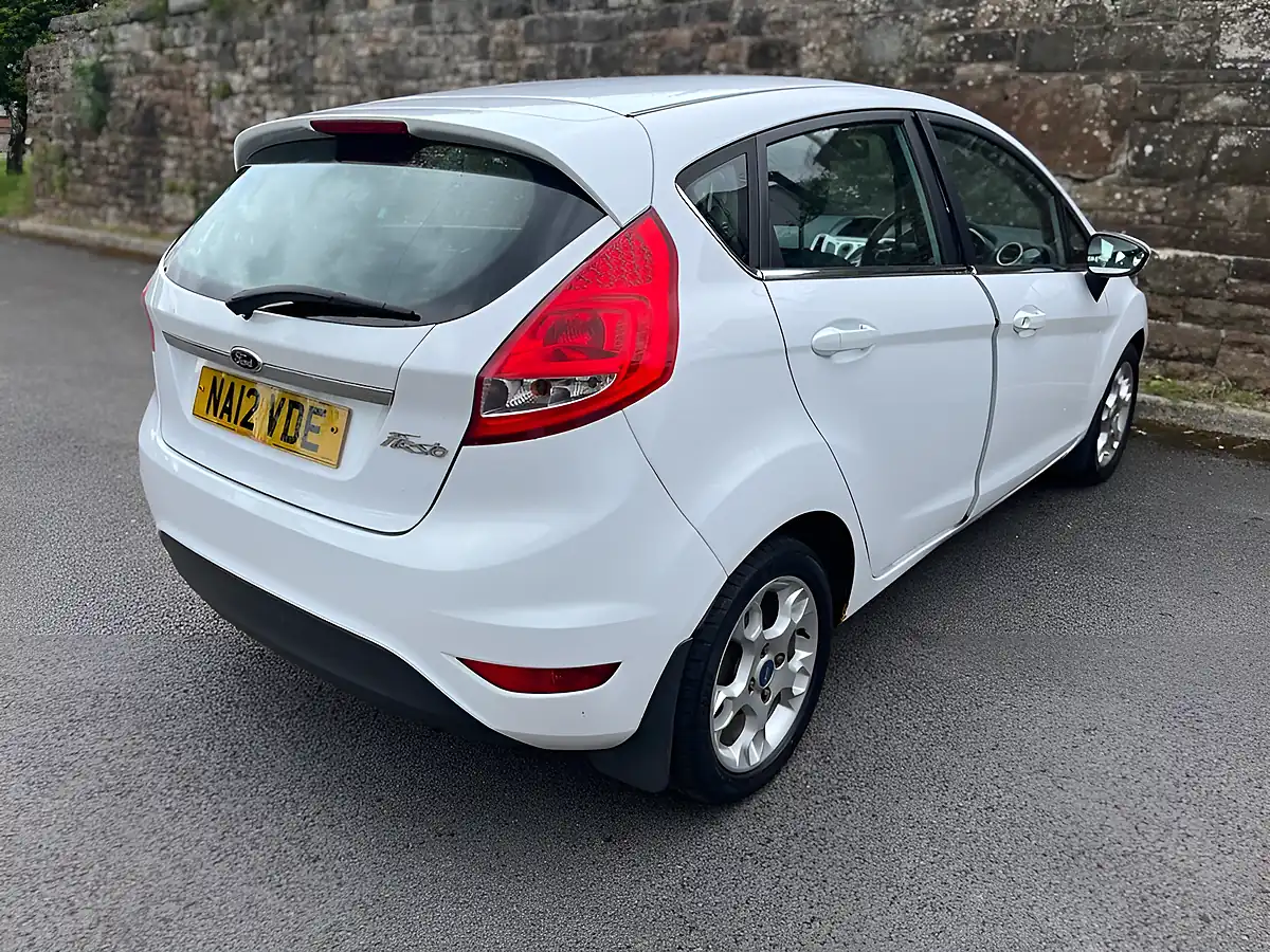 Used 2012 Ford Fiesta Zetec White - Interior and Exterior details 7