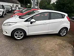 Used 2012 Ford Fiesta Zetec White - Interior and Exterior details 3
