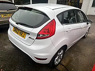 Used 2012 Ford Fiesta Zetec White - Interior and Exterior details 5