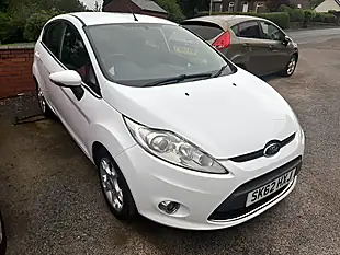 Used 2012 Ford Fiesta Zetec White - Interior and Exterior details 6