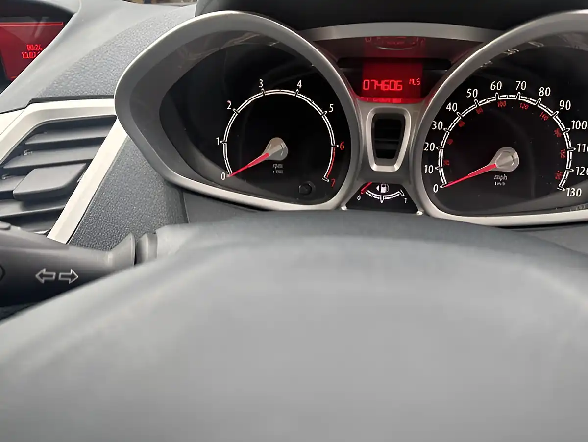Used 2012 Ford Fiesta Zetec White - Interior and Exterior details 8