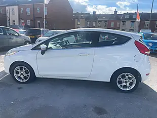 Used 2012 Ford Fiesta Zetec White - Interior and Exterior details 13