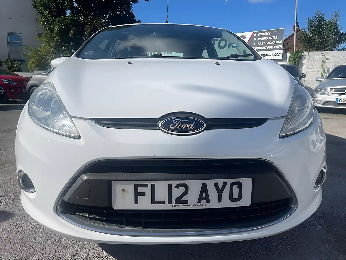 Used 2012 Ford Fiesta Zetec White - Interior and Exterior details 9