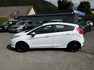 Used 2012 Ford Fiesta Zetec White - Interior and Exterior details 8