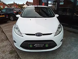 Used 2012 Ford Fiesta Zetec White - Interior and Exterior details 11