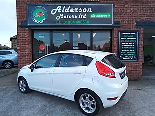 Used 2012 Ford Fiesta Zetec White - Interior and Exterior details 20